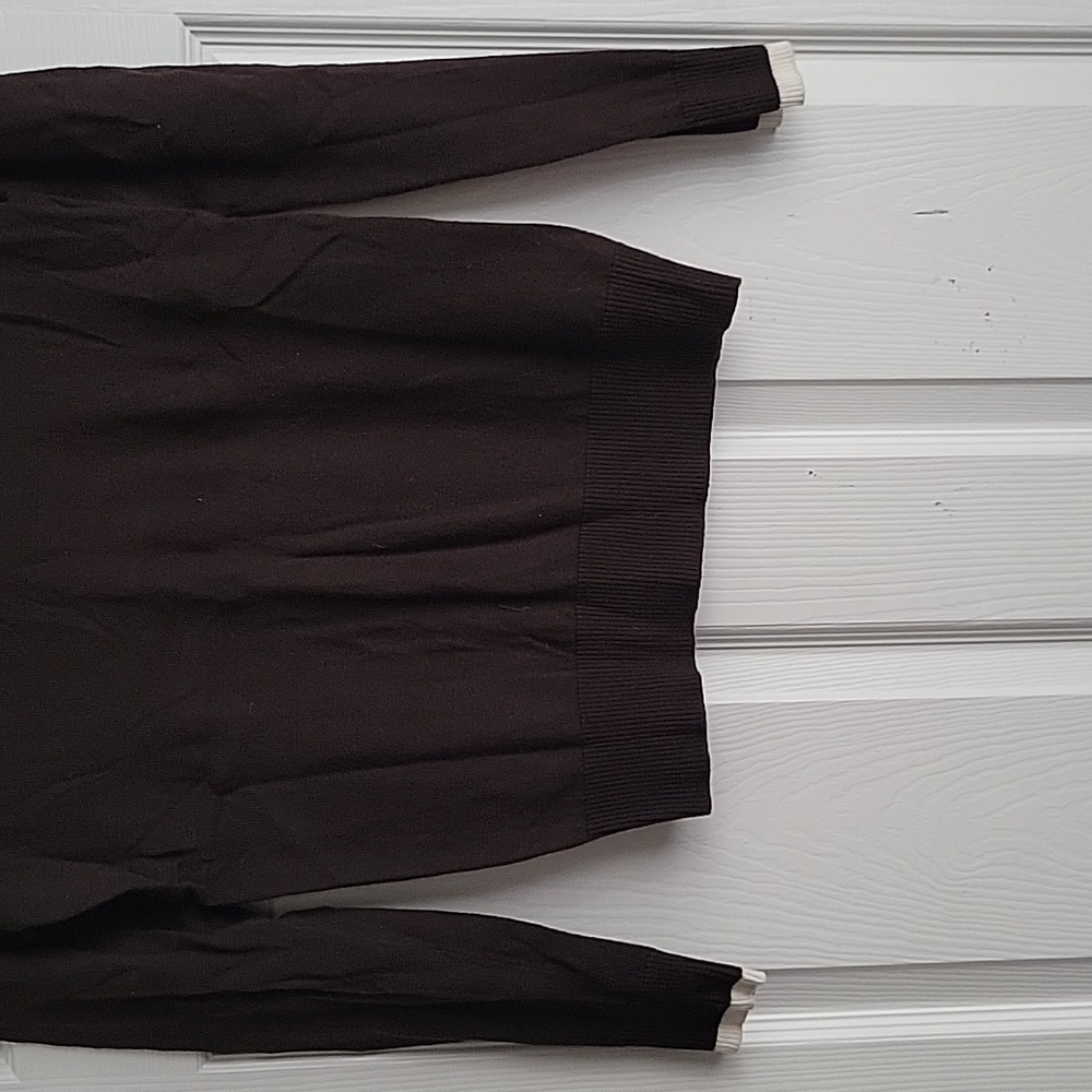 Jones New York Sport V Neck Lightweight Sweater - Picture 2 of 12